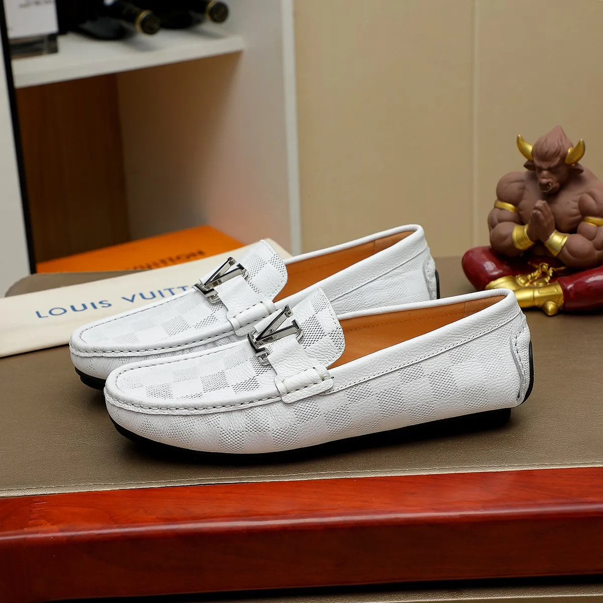 Men's shoes 💰360 💰 LV Louis Vuitton's top-quality Peaches men's shoes 💯Original copy of the official website, the upper is made of imported official website 1:1 material ❌Italian 🇮🇹 cowhide surface, imported pigskin lining. It’s definitely not made with ordinary craftsmanship, it’s the model used by celebrities! The factory’s craftsmanship is designed to create the most perfect shoes for trendy men! Colors available! 38-44 yards